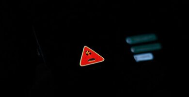 Pantalla oscura: peligro digital en la sombra