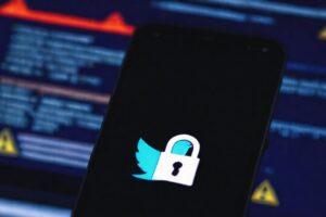Seguridad cibernética protege un teléfono Android