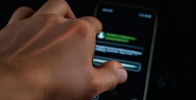 La mano frustrada no lee huella