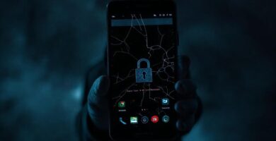 Un teléfono oscuro amenaza con peligro