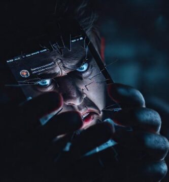 Pantalla rota: caos digital aterrador